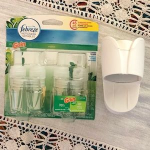 Febreze PLUG-IN & 2 Gain/Linen Fresh Scent Refills